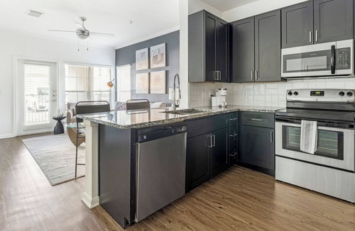 Austin Apartment | Landing | Chic 1BD, Pool, Courtyard