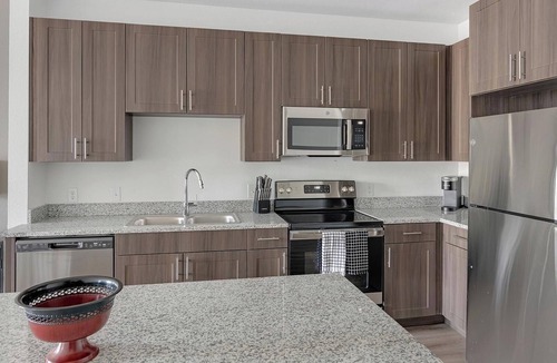 Garland Apartment | Landing | Chic 1BD, Pool, Gym