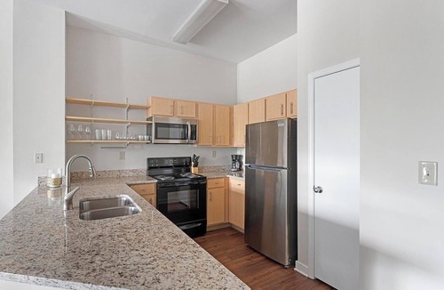 New Pathways Apartment | Landing | Chic 1BD, Pool, Gym