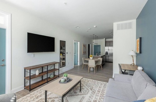 Wilmington Apartment | Landing | Chic 1BD, Pool, Gym
