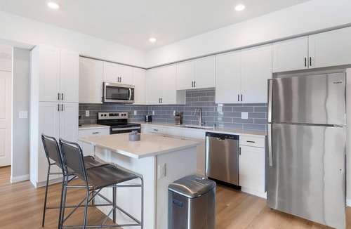 Townsite Apartment | Landing | Chic 1BD, Pool, Rooftop Lounge
