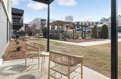 Homewood Apartment | Landing | Chic 1BD, Pool, Clubhouse