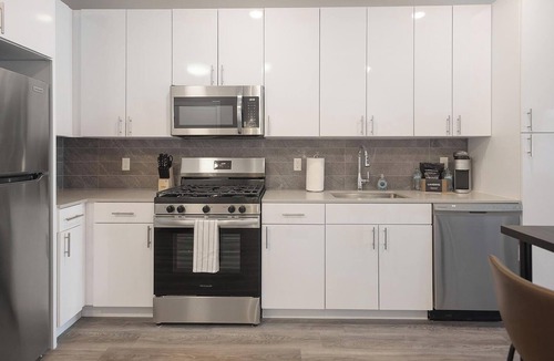 New Haven Apartment | Landing | Chic 1BD, Pool, Game Room