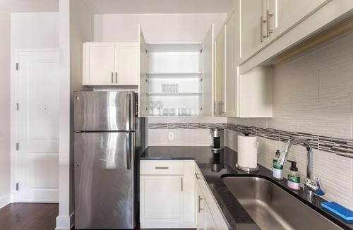 Central Business District Apartment | Landing | Chic 1BD, Rooftop Lounge, Gym