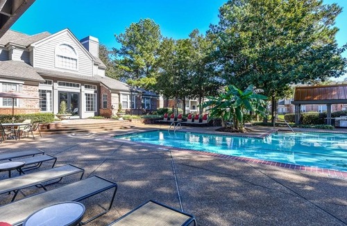 Germantown Apartment | Landing | Chic 1BD, Tennis Court, Pool