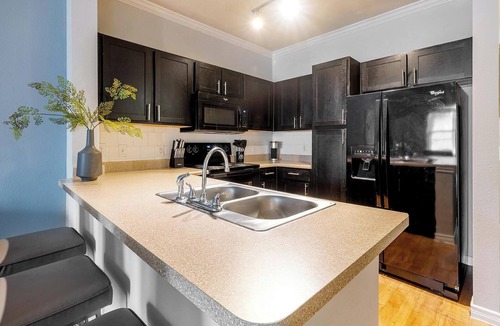 Del Mar Apartment | Landing | Chic 1BD, Clubhouse