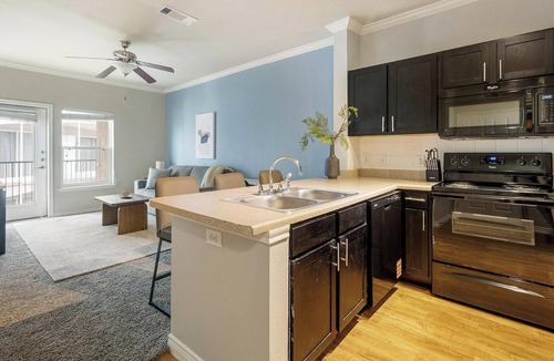 Del Mar Apartment | Landing | Chic 1BD, Clubhouse