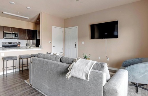 New Braunfels Apartment | Landing | Chic 1BD, Gym, Pool