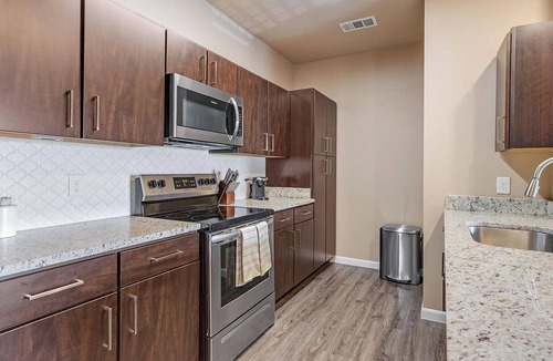 New Braunfels Apartment | Landing | Chic 1BD, Gym, Pool