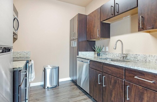 New Braunfels Apartment | Landing | Chic 1BD, Gym, Pool
