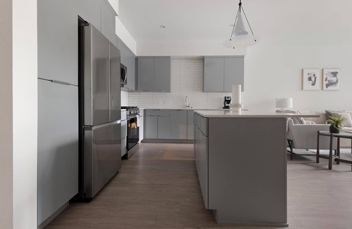 Rhodes Ranch Apartment | Landing | Chic 1BD, Gym, Courtyard
