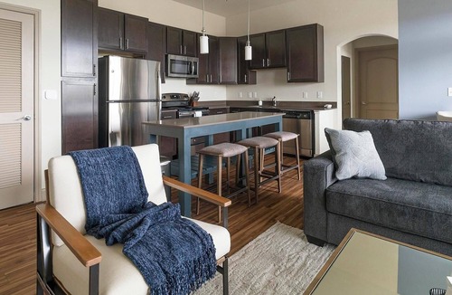 Spring Apartment | Landing | Chic 1BD, Gym