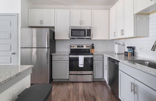 Sand Ridge Apartment | Landing | Chic 1BD, Gym, Pool