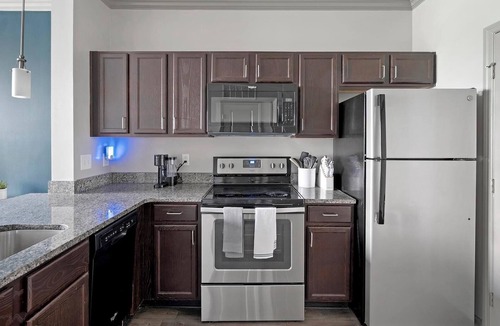 South Nashville Apartment | Landing | Chic 2BD, Clubhouse, Gym