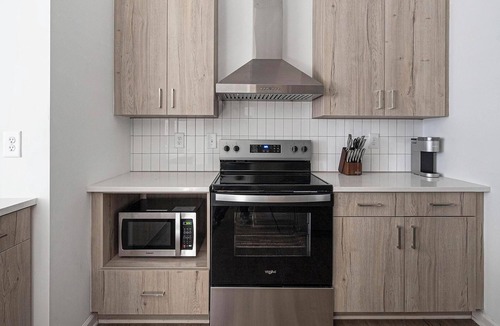 Sand Ridge Apartment | Landing | Chic 2BD, Clubhouse, Gym