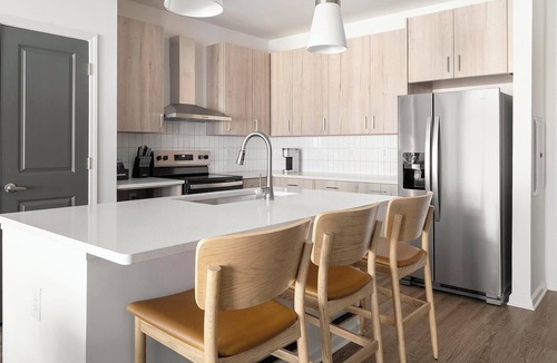 Sand Ridge Apartment | Landing | Chic 2BD, Clubhouse, Gym