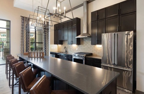 Klein Apartment | Landing | Chic 2BD, Clubhouse, Gym