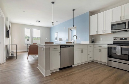 Hickory Apartment | Landing | Chic 2BD, Gym, Clubhouse