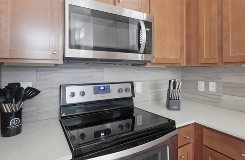 Central Business District Apartment | Landing | Chic 2BD, Gym, Clubhouse