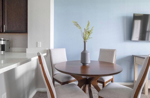 Atascocita Apartment | Landing | Chic 2BD, Gym, Clubhouse