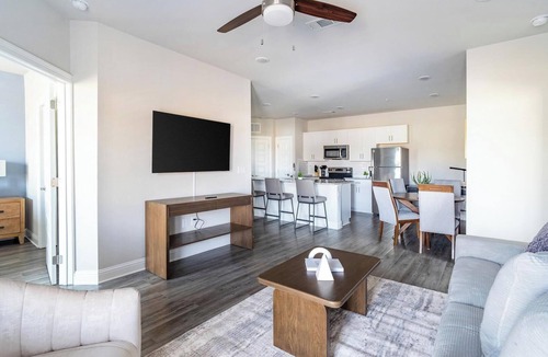 Harvey Apartment | Landing | Chic 2BD, Gym, Clubhouse