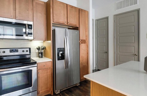 Central Business District Apartment | Landing | Chic 2BD, Gym, Courtyard