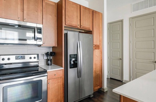 Central Business District Apartment | Landing | Chic 2BD, Gym, Courtyard
