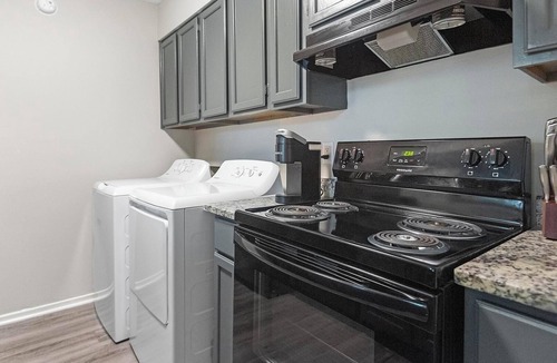 Cordova Apartment | Landing | Chic 2BD, Gym, Game Room