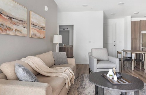 Garland Apartment | Landing | Chic 2BD, Gym, Pool