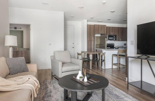 Garland Apartment | Landing | Chic 2BD, Gym, Pool