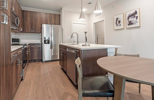 Seguin Apartment | Landing | Chic 2BD, Gym, Pool
