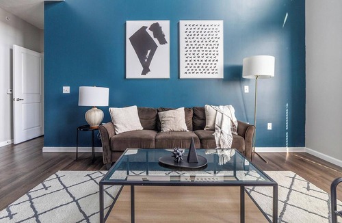 Northwest Columbus Apartment | Landing | Chic 2BD, Gym