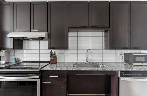 Fort Worth Apartment | Landing | Chic 2BD, Gym, Yoga Studio