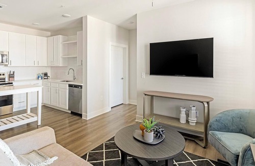 Belle Mina Apartment | Landing | Chic 2BD, Gym, Pool