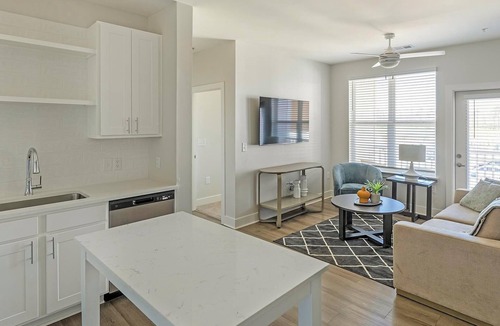 Belle Mina Apartment | Landing | Chic 2BD, Gym, Pool