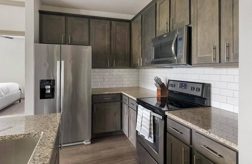 Baytown Apartment | Landing | Chic 2BD in Bellview Acres Whiting