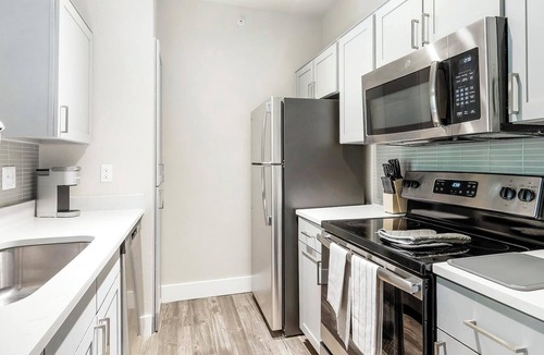 Fort Worth Apartment | Landing | Chic 2BD in Cityview
