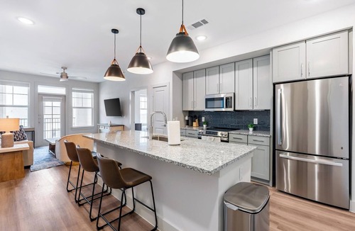 San Marcos Apartment | Landing | Chic 2BD in La Cima