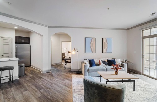 Corryville Apartment | Landing | Chic 2BD, Pool, Gym