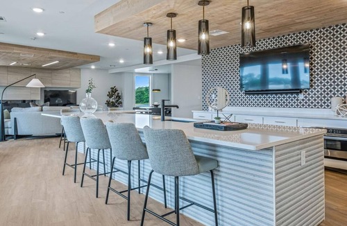 Belle Mina Apartment | Landing | Chic 2BD, Pool, Yoga Studio