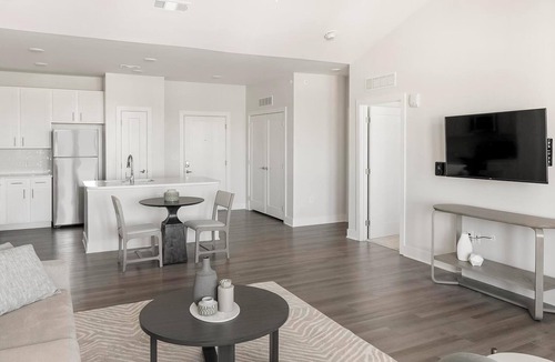 Belle Mina Apartment | Landing | Chic 2BD, Pool, Yoga Studio
