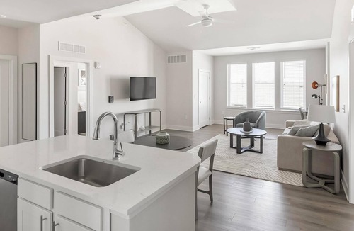 Belle Mina Apartment | Landing | Chic 2BD, Pool, Yoga Studio