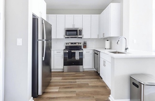 Raritan Apartment | Landing | Chic 2BD, Pool, Gym