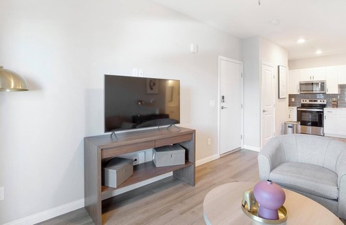 Townsite Apartment | Landing | Chic 2BD, Rooftop Lounge, Pool