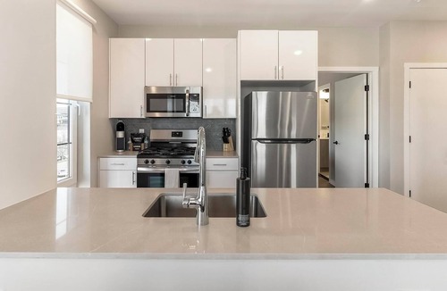 New Haven Apartment | Landing | Chic 2BD, Yoga Studio, Game Room