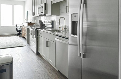 East Raleigh Apartment | Landing | Chic Studio, Clubhouse, Gym