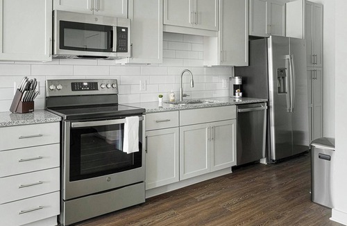 East Raleigh Apartment | Landing | Chic Studio, Clubhouse, Gym