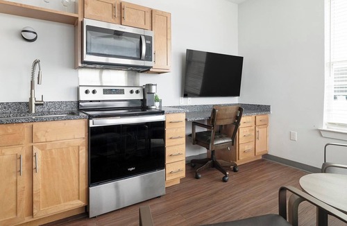 Five Points South Apartment | Landing | Chic Studio, Yoga Studio, Pool