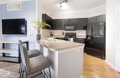 Del Mar Apartment | Landing | Incredible 2BD, Clubhouse