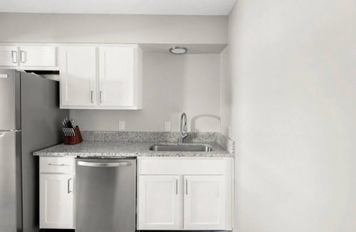 Hendersonville Apartment | Landing | Incredible 2BD, Gym, Pool